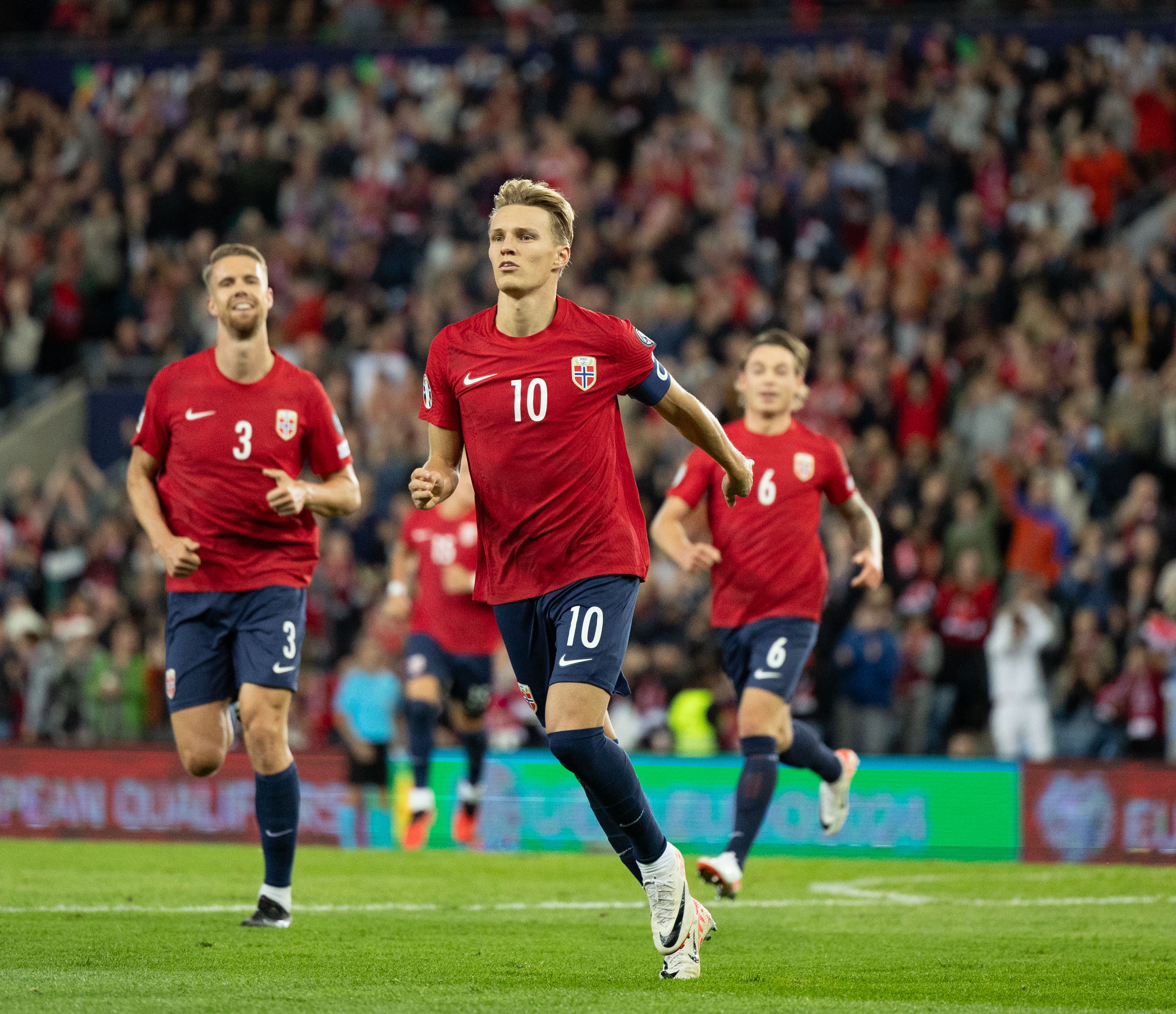 pp电子试玩-厄德高：比赛中我们非常专注，没有人因为要更多净胜球而倍感压力